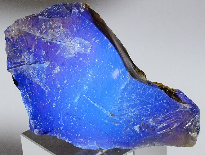 ブルーアンバー 146(蛍光) インドネシア - 鉱物標本・隕石標本販売の