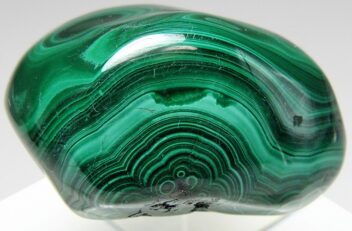 柔らかい 11.ふくろう彫刻 孔雀石 マラカイト 原石 鉱物 天然石 梟