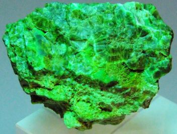 珪亜鉛鉱 の商品一覧- 鉱物標本・隕石標本販売のWeb専門店 エヌズ 