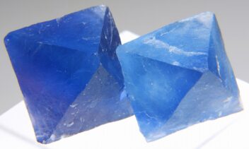 100☆数量限定☆希少♢天才の石【フローライト八面体結晶♢100g 100☆数量限定☆希少♢天才の石【フローライト八面体結晶♢100g