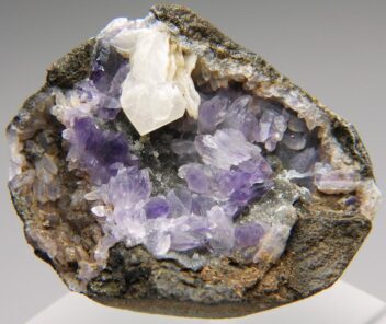 紫水晶 アメシスト の商品一覧- 鉱物標本・隕石標本販売のWeb