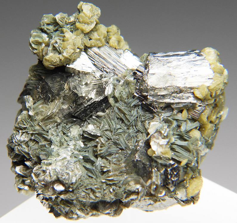 硫砒鉄鉱 33 ポルトガル - 鉱物標本・隕石標本販売のWeb専門店 エヌズ