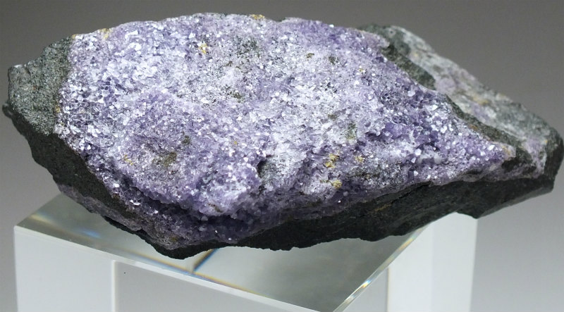 アメス石 15 ロシア - 鉱物標本・隕石標本販売のWeb専門店 エヌズ