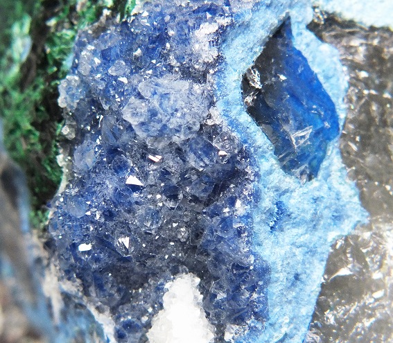 シャッタカイト入り水晶 Q463(キャビネット) ナミビア - 鉱物